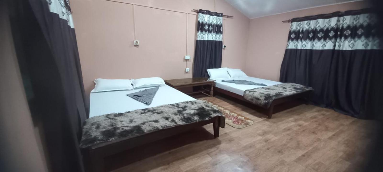 Family House - Bardia National Park Hotel Bardiya Екстериор снимка